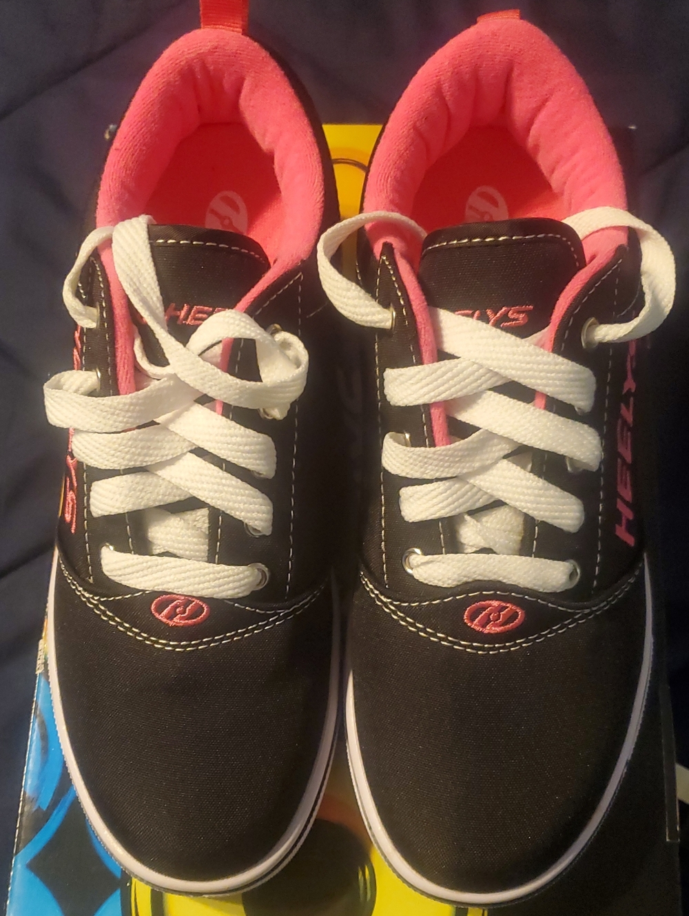 Heelys Kids Black and Pink Casual Lace-Up Skate Shoes